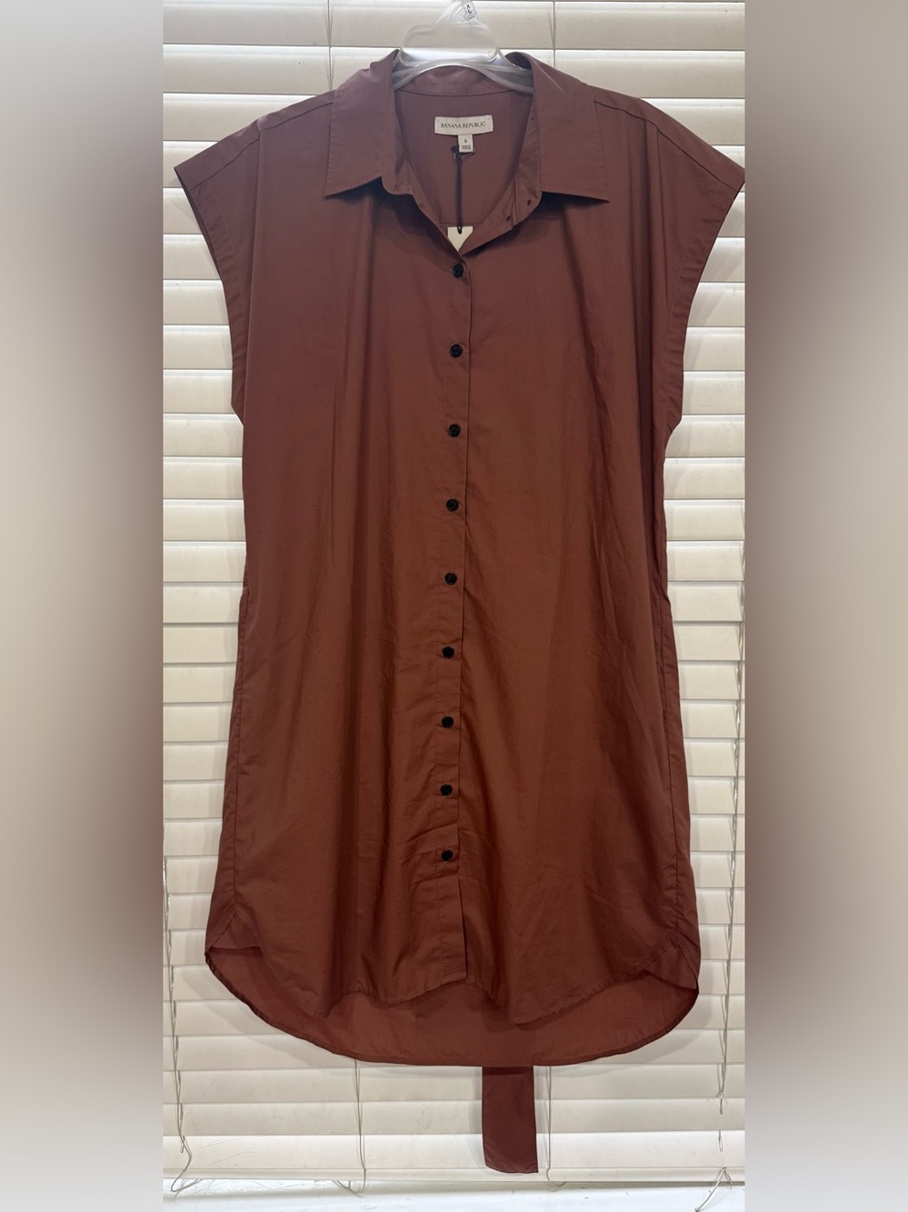 Banana Republic  Short-Sleeve Button-Down Shirt Dress in Deep Brown
